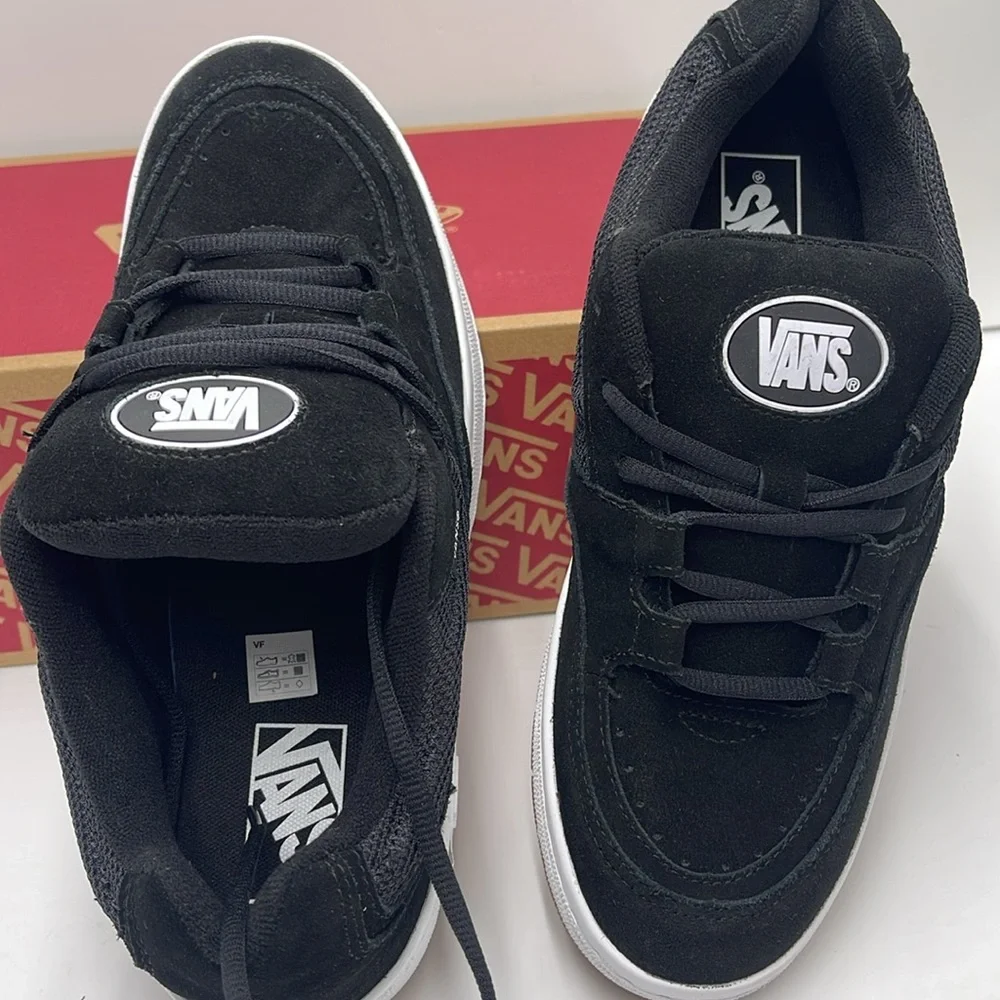 Vans Men’s Speed Ls Black/True White
VN000CTNBP6 Sneakers - Picture 12 of 16